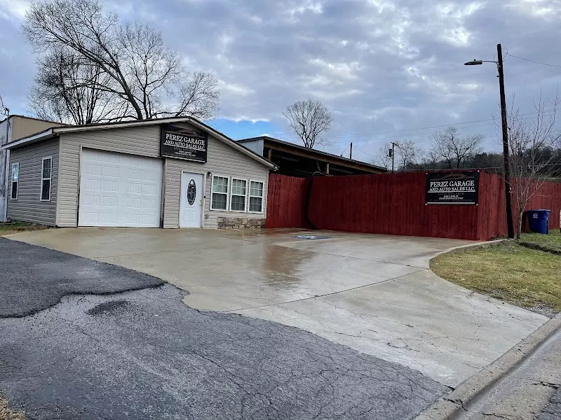 Perez Garage & Auto Sales, LLC